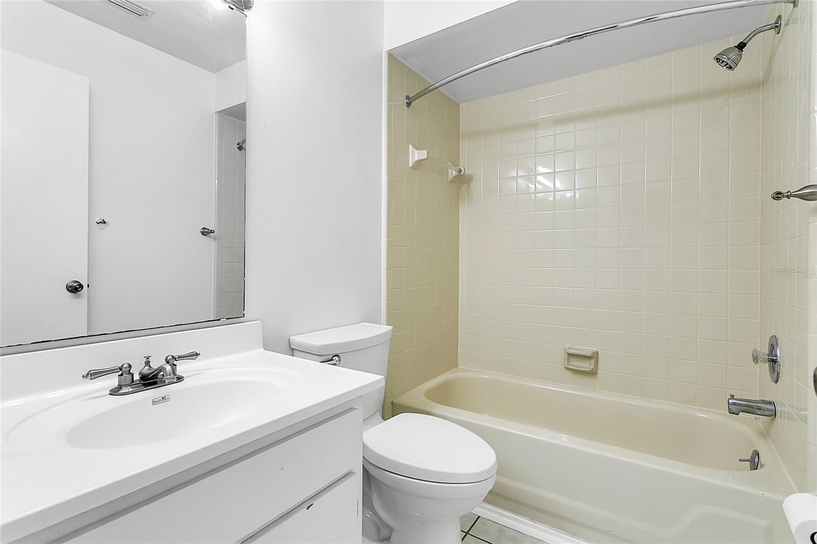 NORTHLAKE VILLAGE CONDO 6 - Residential Lease