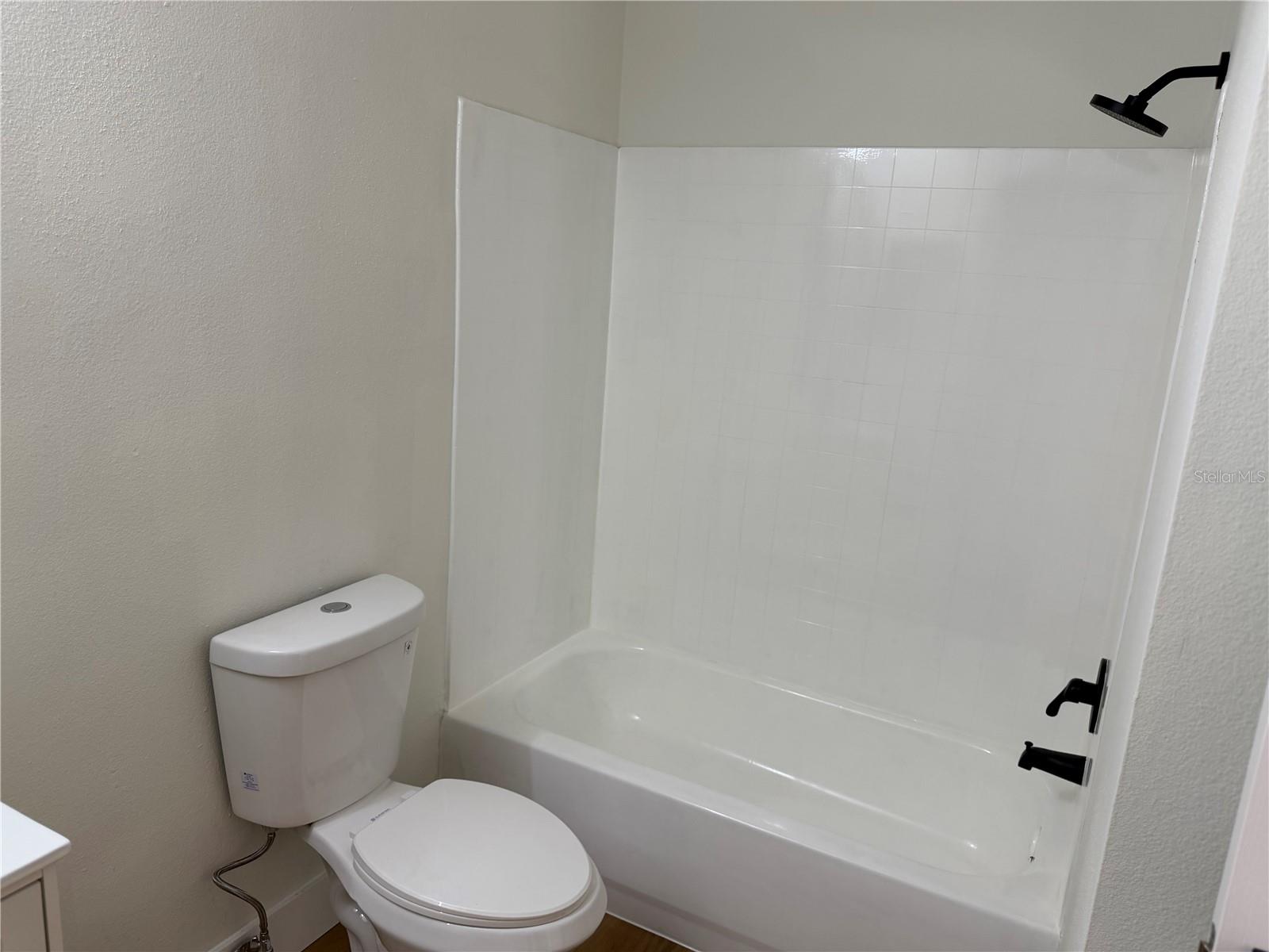 MIRIADA CONDO - Residential Lease