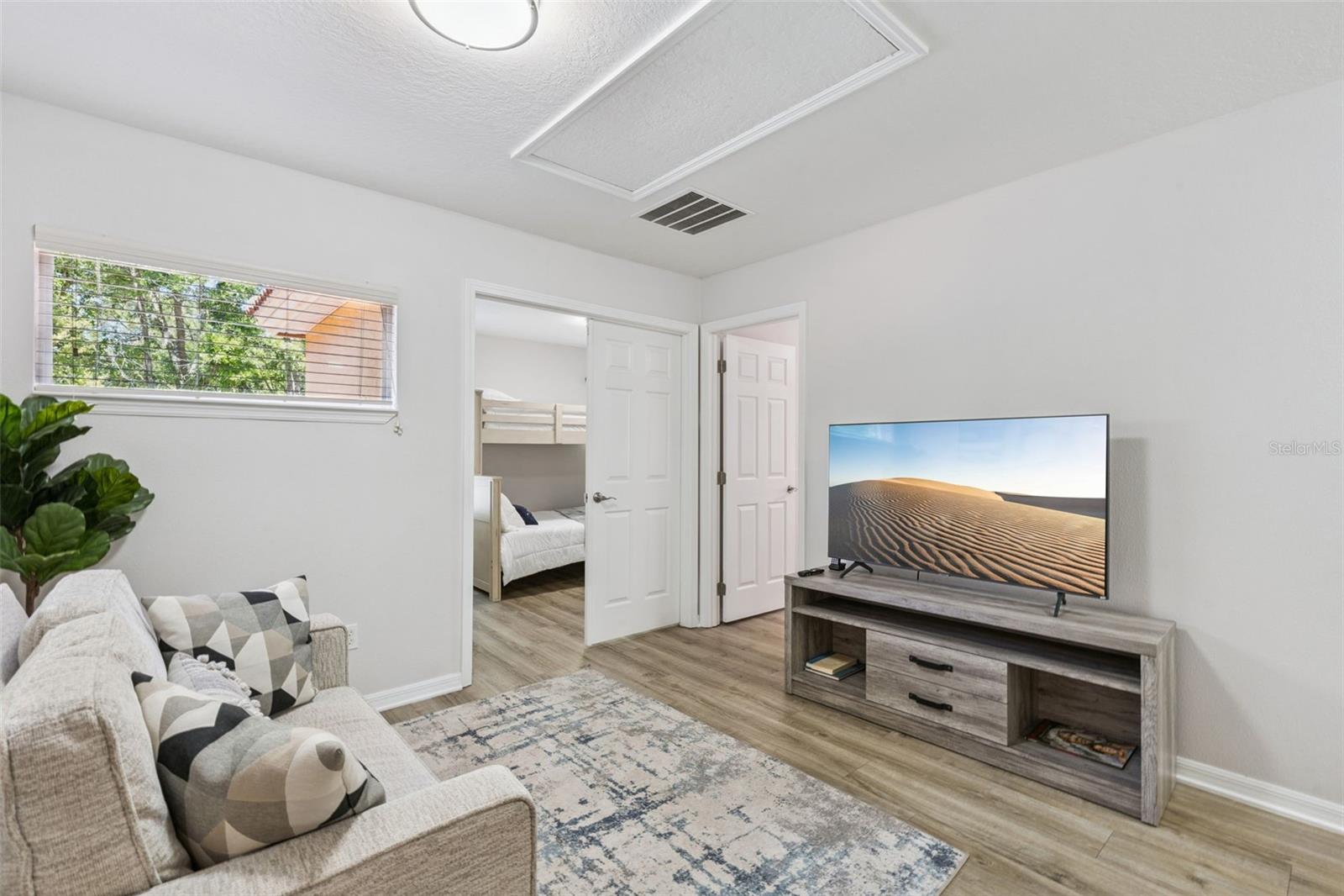 WATERSONG PH 1 - Residential