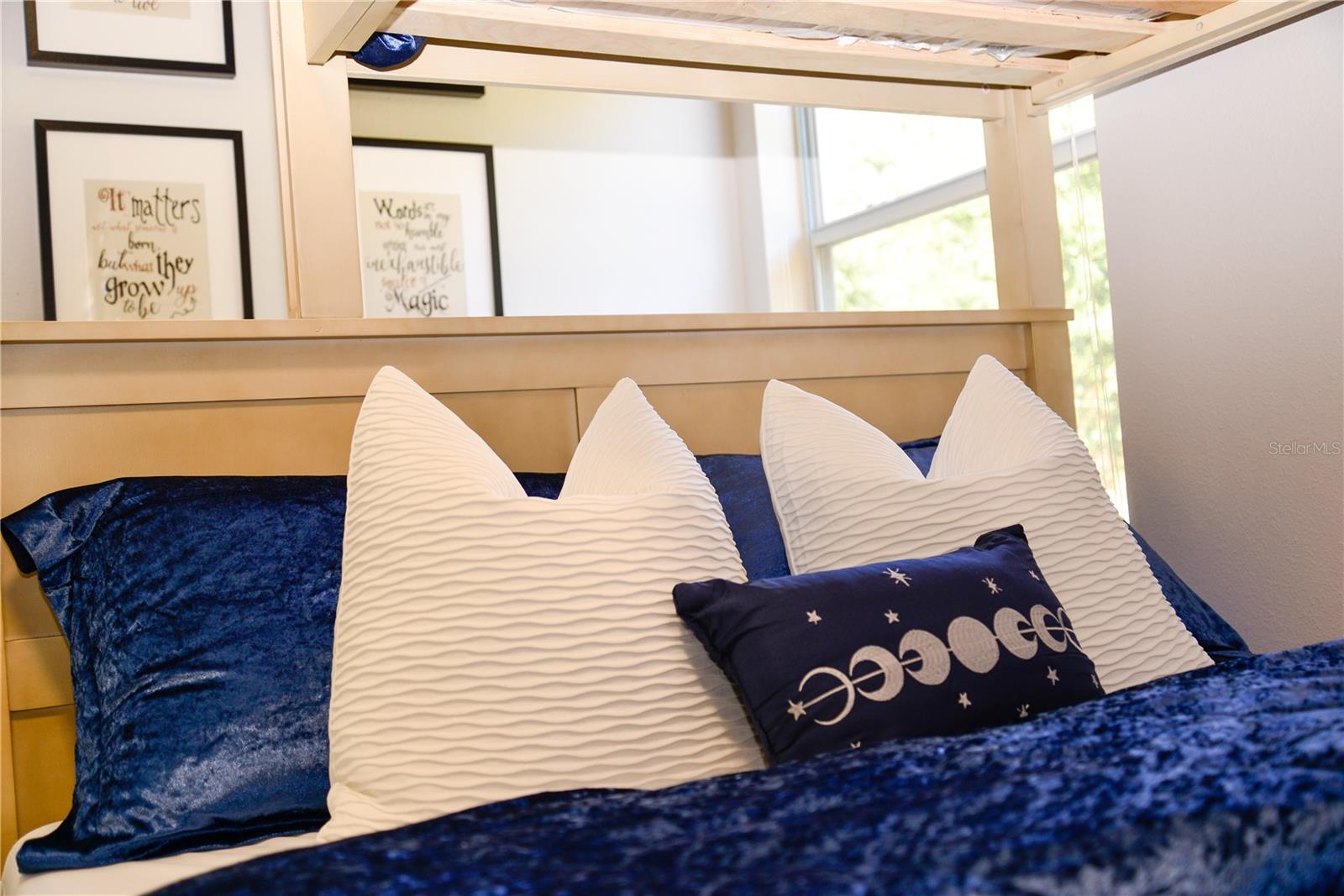 WATERSONG PH 1 - Residential