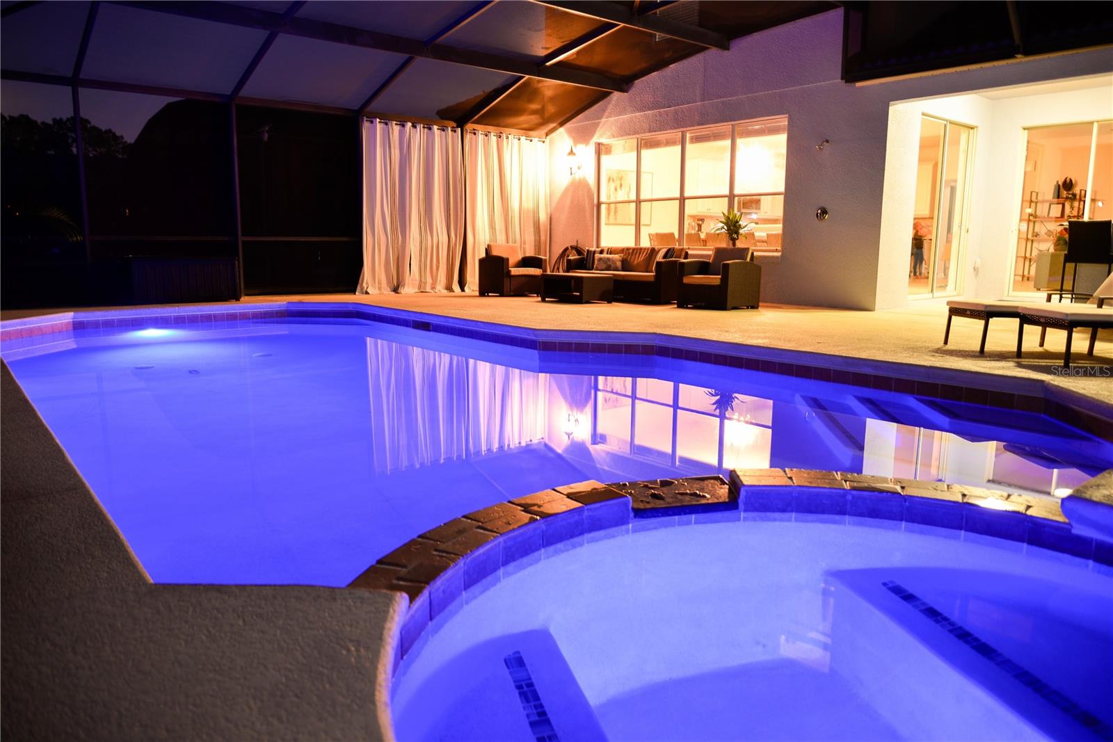 WATERSONG PH 1 - Residential