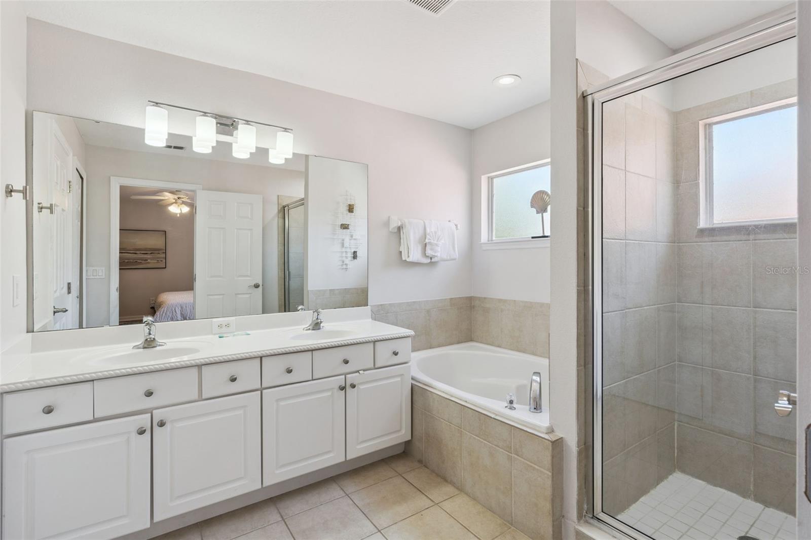 WATERSONG PH 1 - Residential