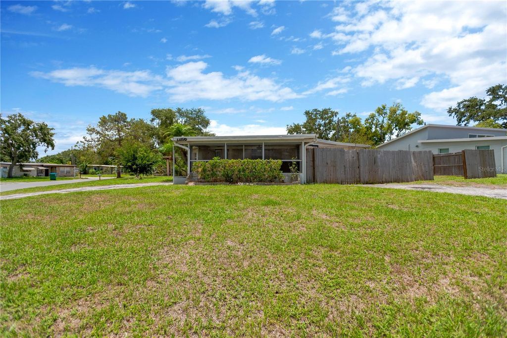 Photo of 11896 104th Lane, Largo, FL 33773 (MLS # TB8396439)