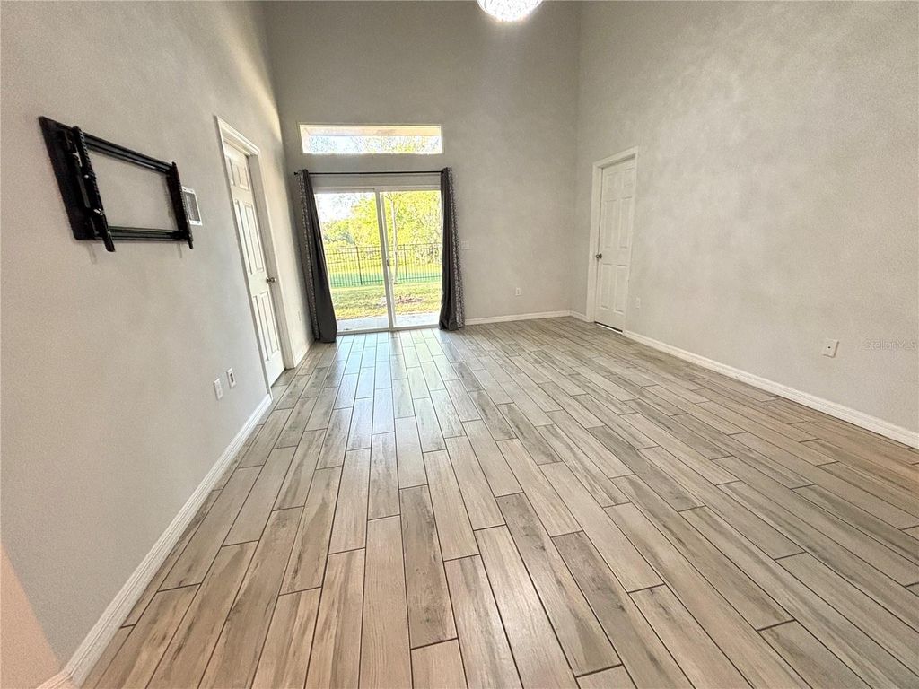Photo of 1214 Lake Blue Circle, Apopka, FL 32703 (MLS # O6404173)