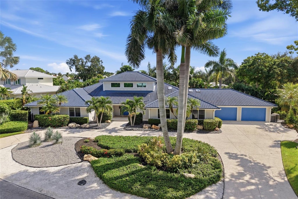 Photo of 4307 Camino Real Real, Sarasota, FL 34231 (MLS # A4708899)
