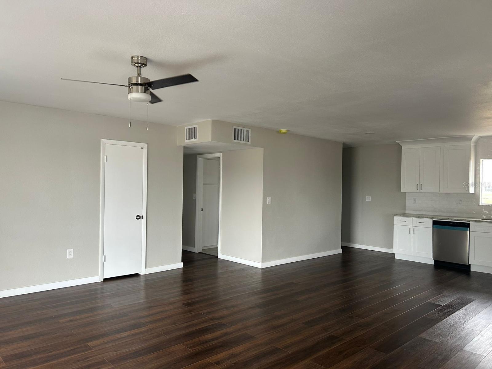 702 DESERT HILLS WAY, SUN CITY CENTER, FL, 33573 3 702 DESERT HILLS WAY