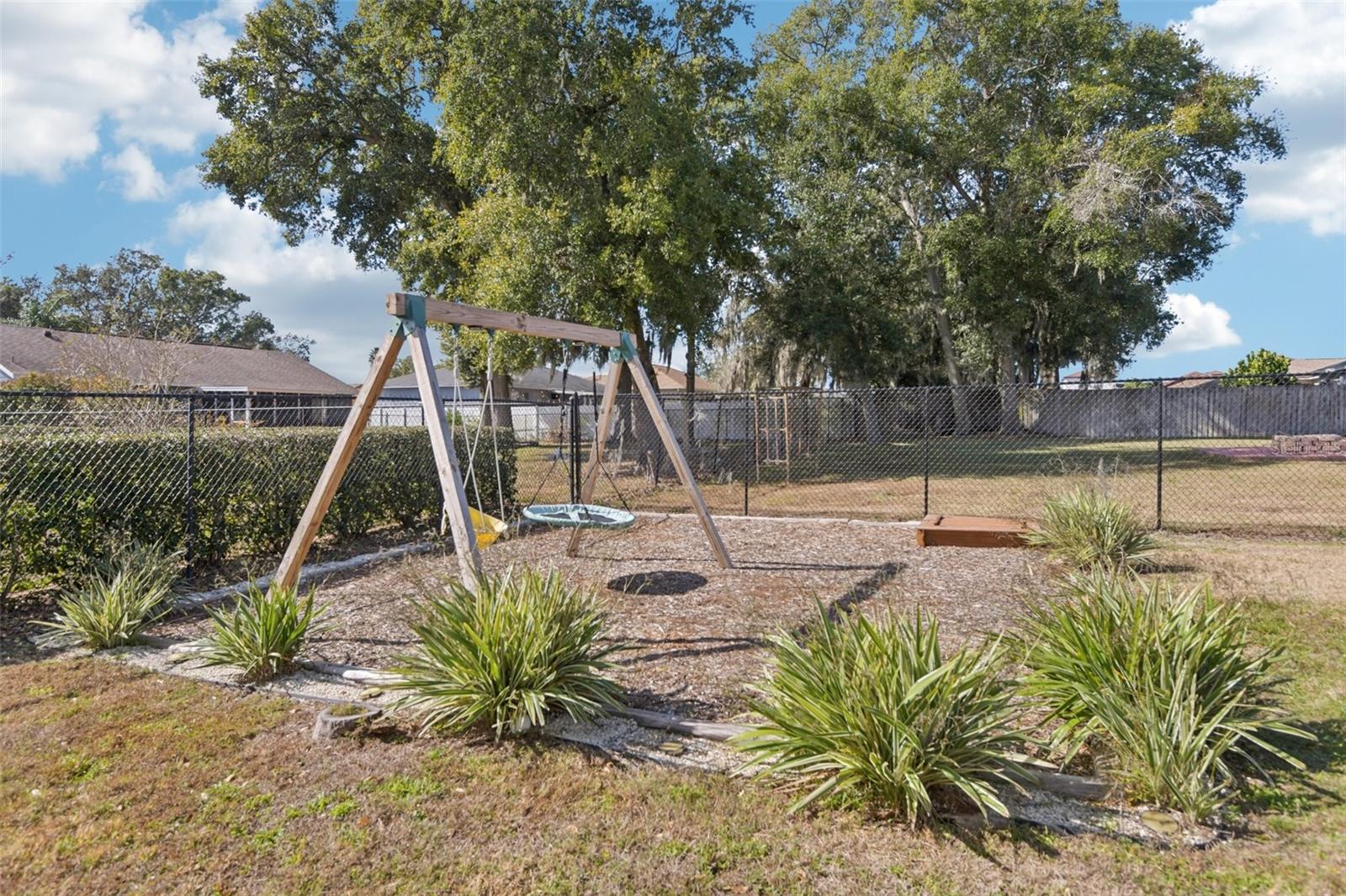 HYDE PARK ESTATES - Residential