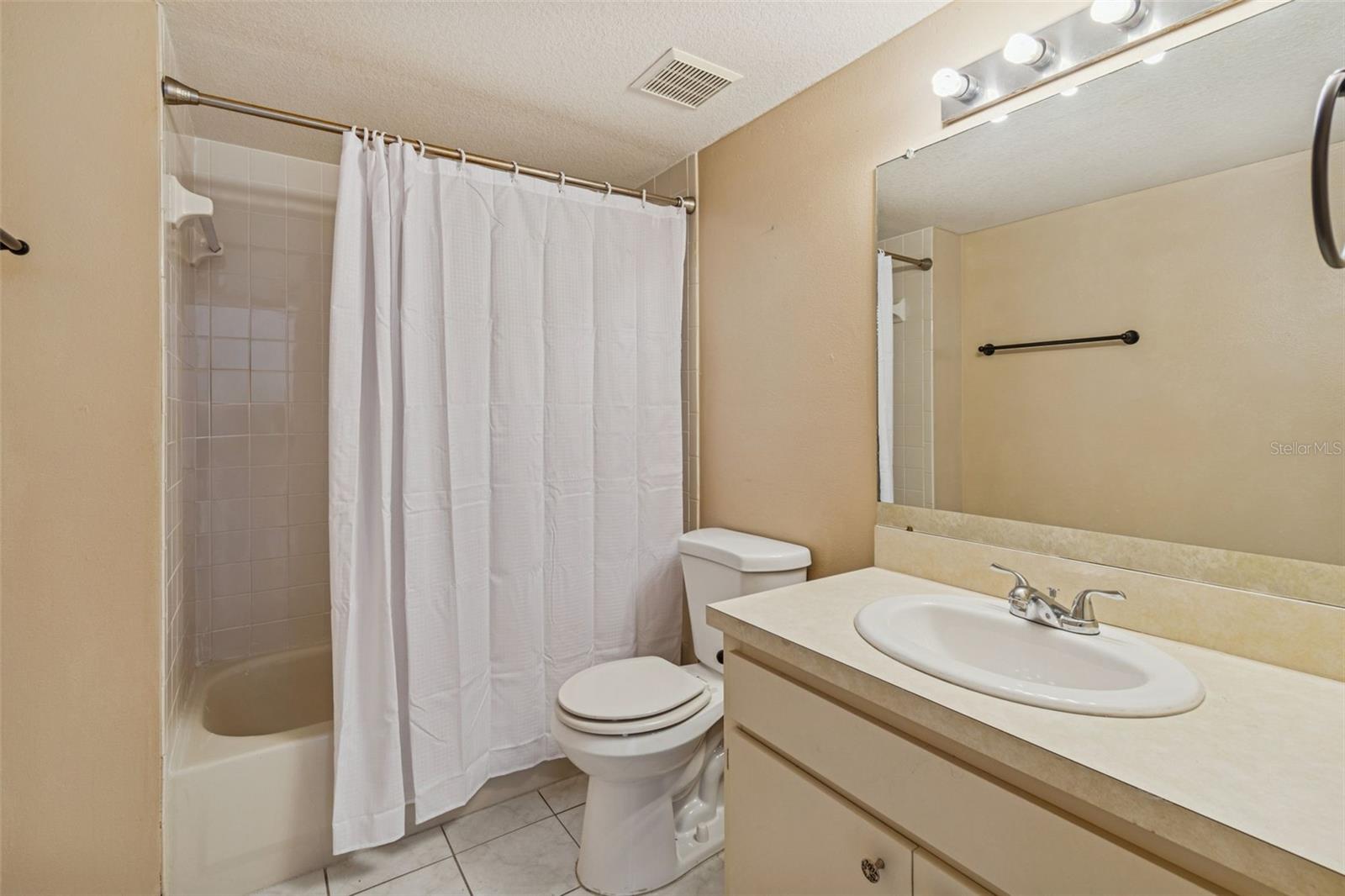 LAKEWOOD CREST PH 2 - Residential