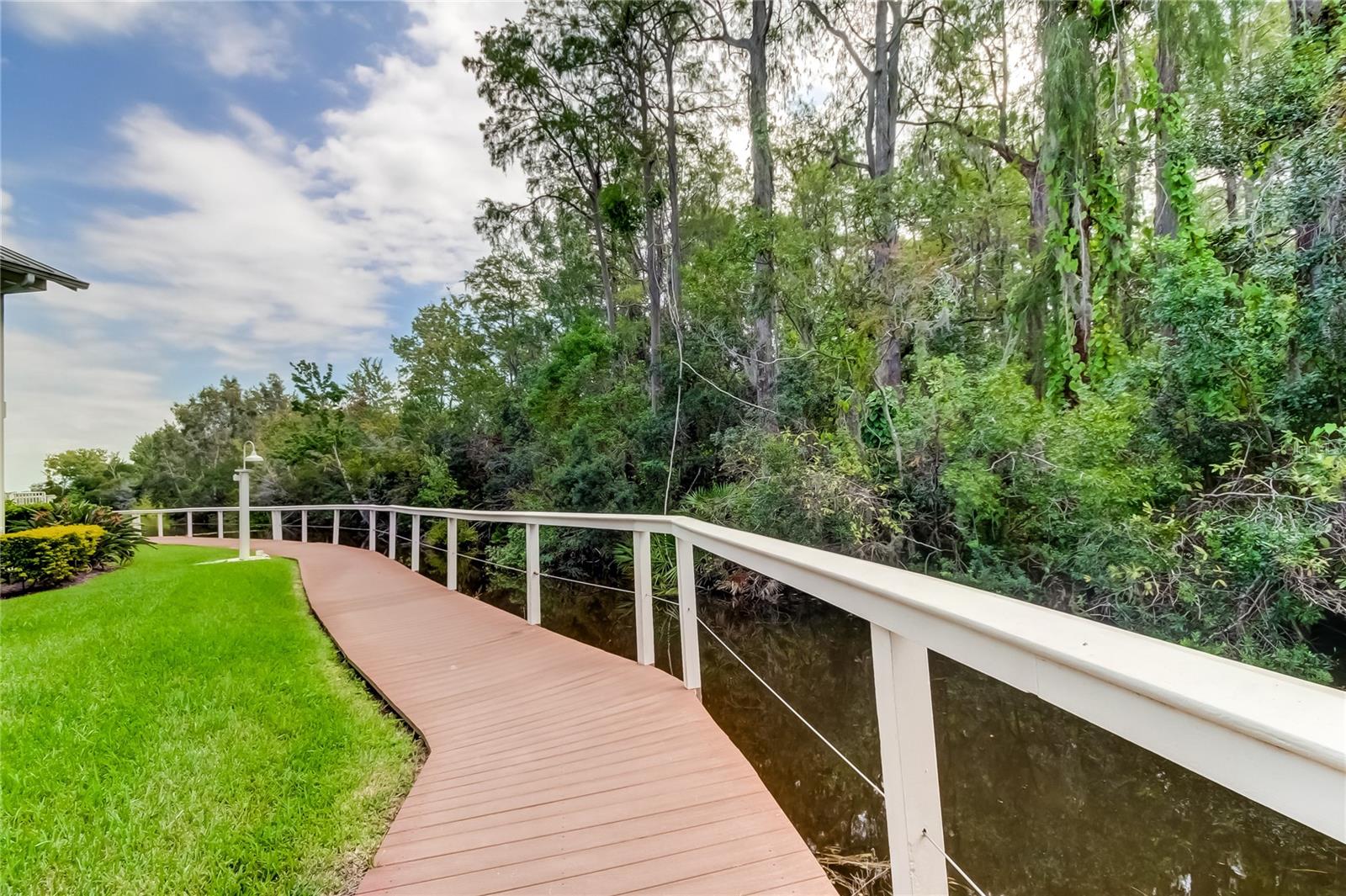 DOLLY BAY A VILLAGE ON LAKE TARPON - Residential