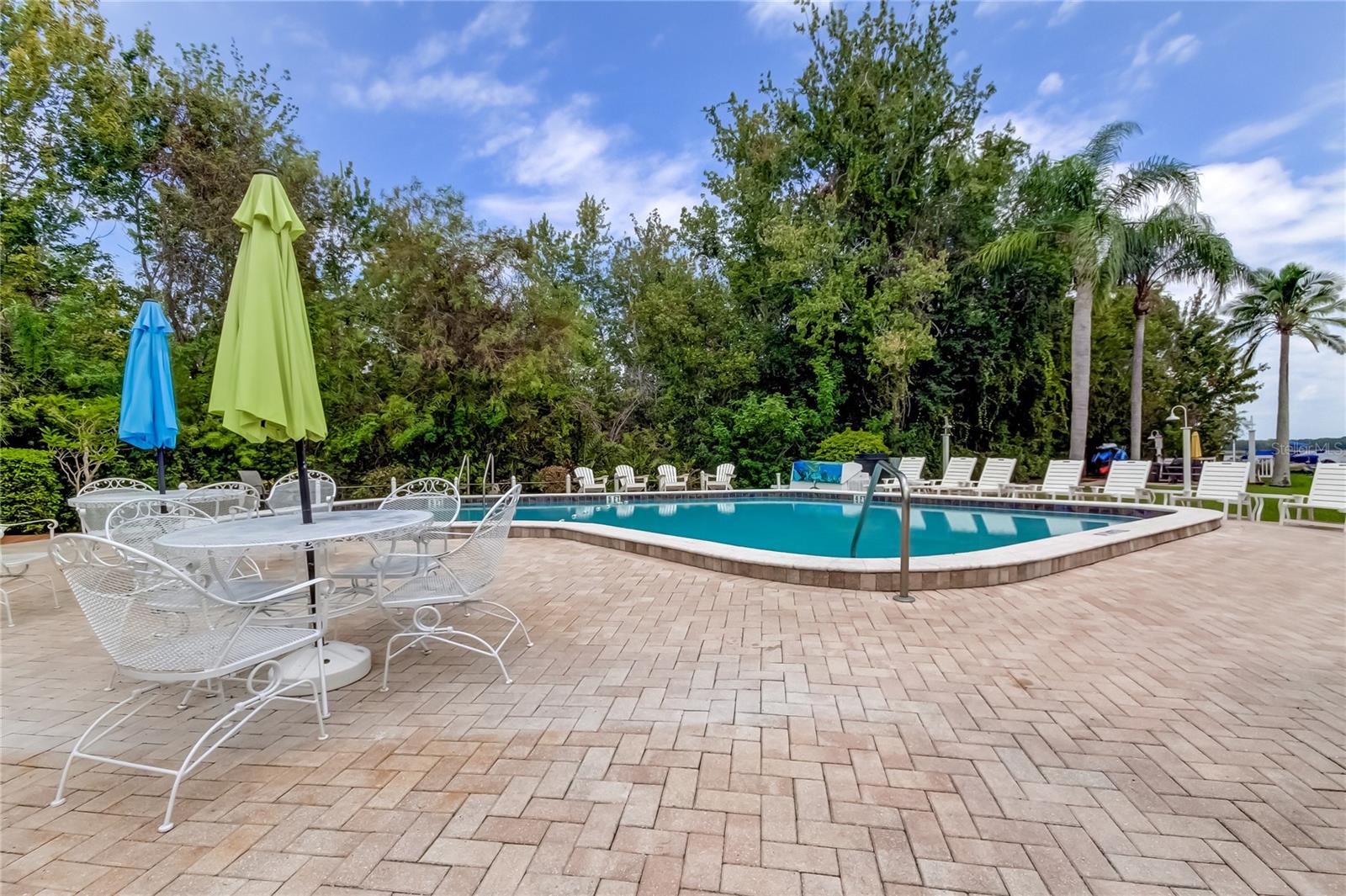 DOLLY BAY A VILLAGE ON LAKE TARPON - Residential