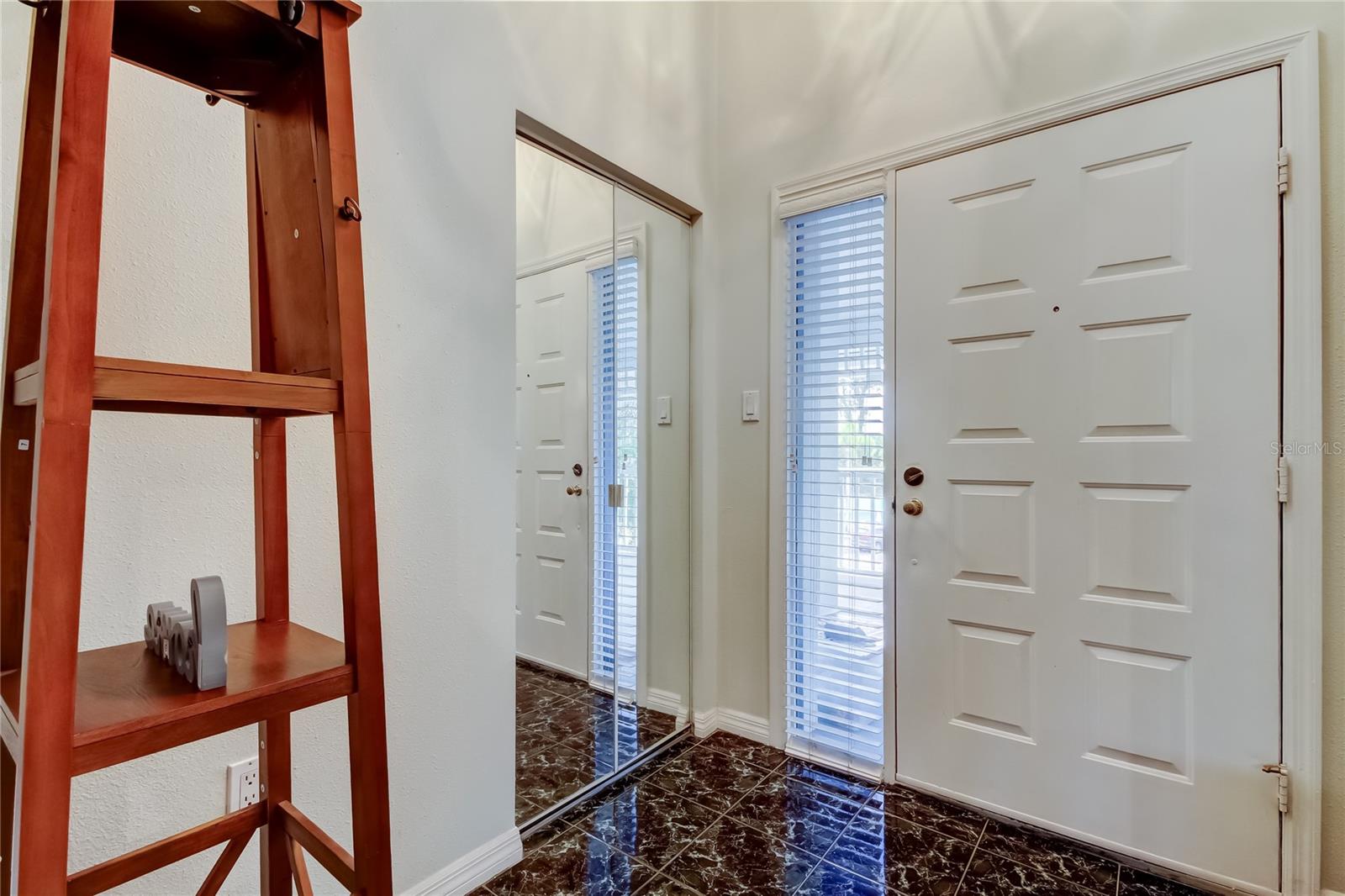 DOLLY BAY A VILLAGE ON LAKE TARPON - Residential