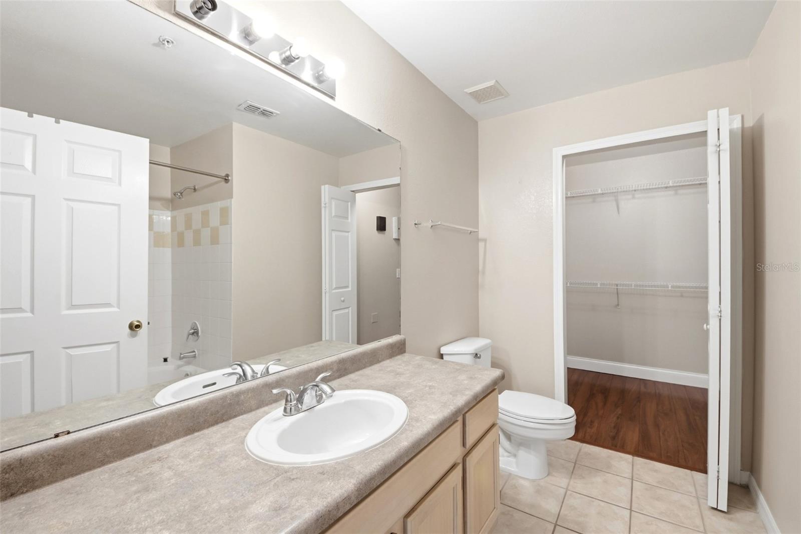 HAMPTONS/METROWEST - Residential