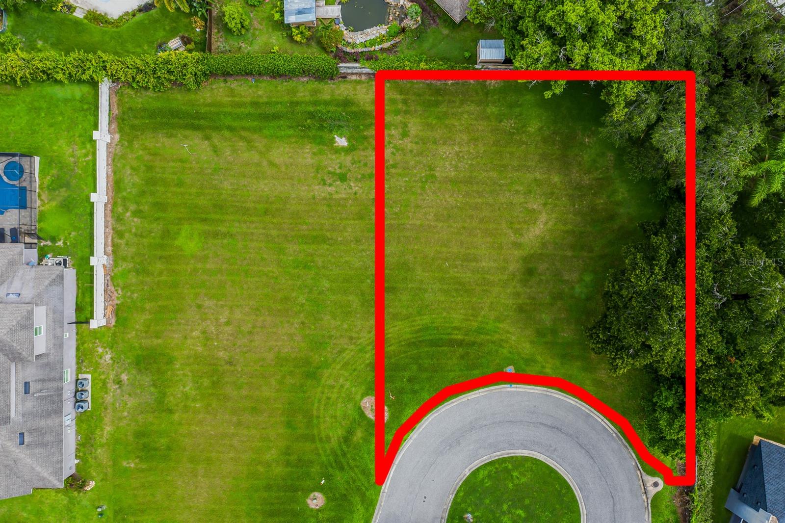 Welcome to Southcreek Preserve! Seize the opportunity to build your dream home located in this highly sought after neighborhood located in the heart of Lakeland! Southcreek Preserve is located near Lake Hollingsworth and close to the Lakeland Country Club, Cleveland Heights Golf Course, Southgate Shopping Center, several parks and schools. Don't miss your chance to snag this one before it's gone!