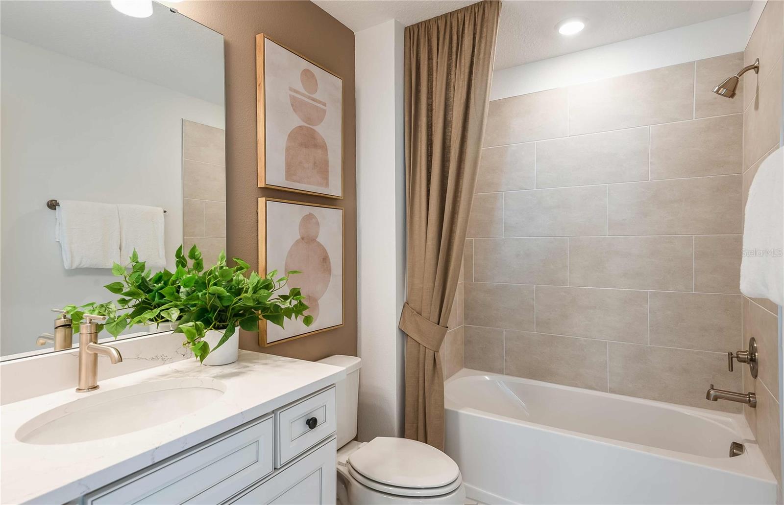 VIDAS WAY LEGACY PHASE 1B - Residential