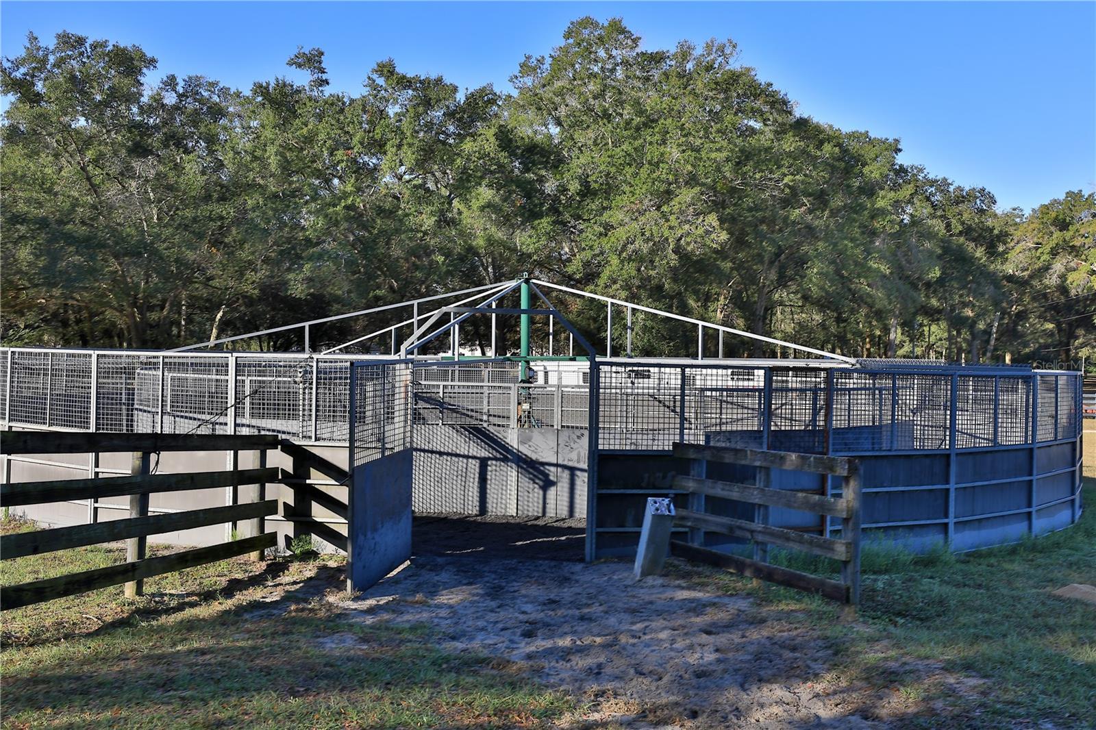 OCALA HORSE COMPLEX - Residential
