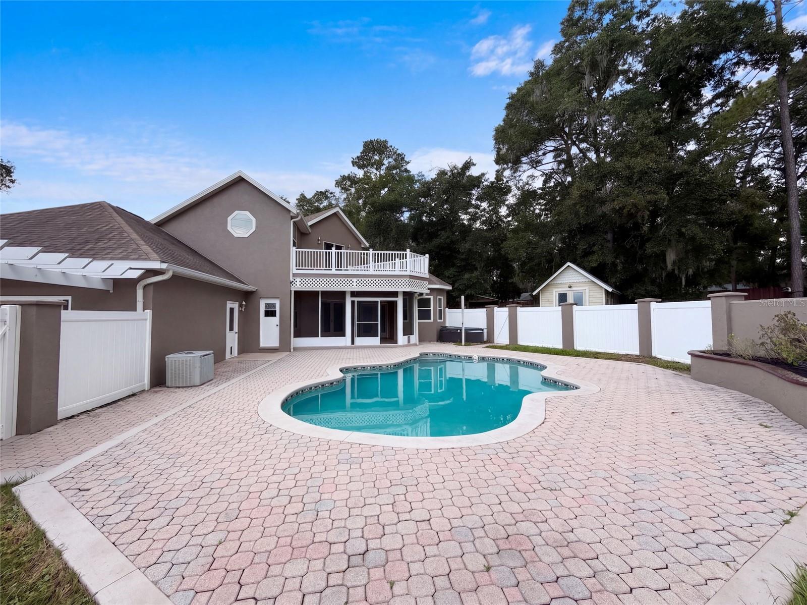 4335 SE 8TH STREET