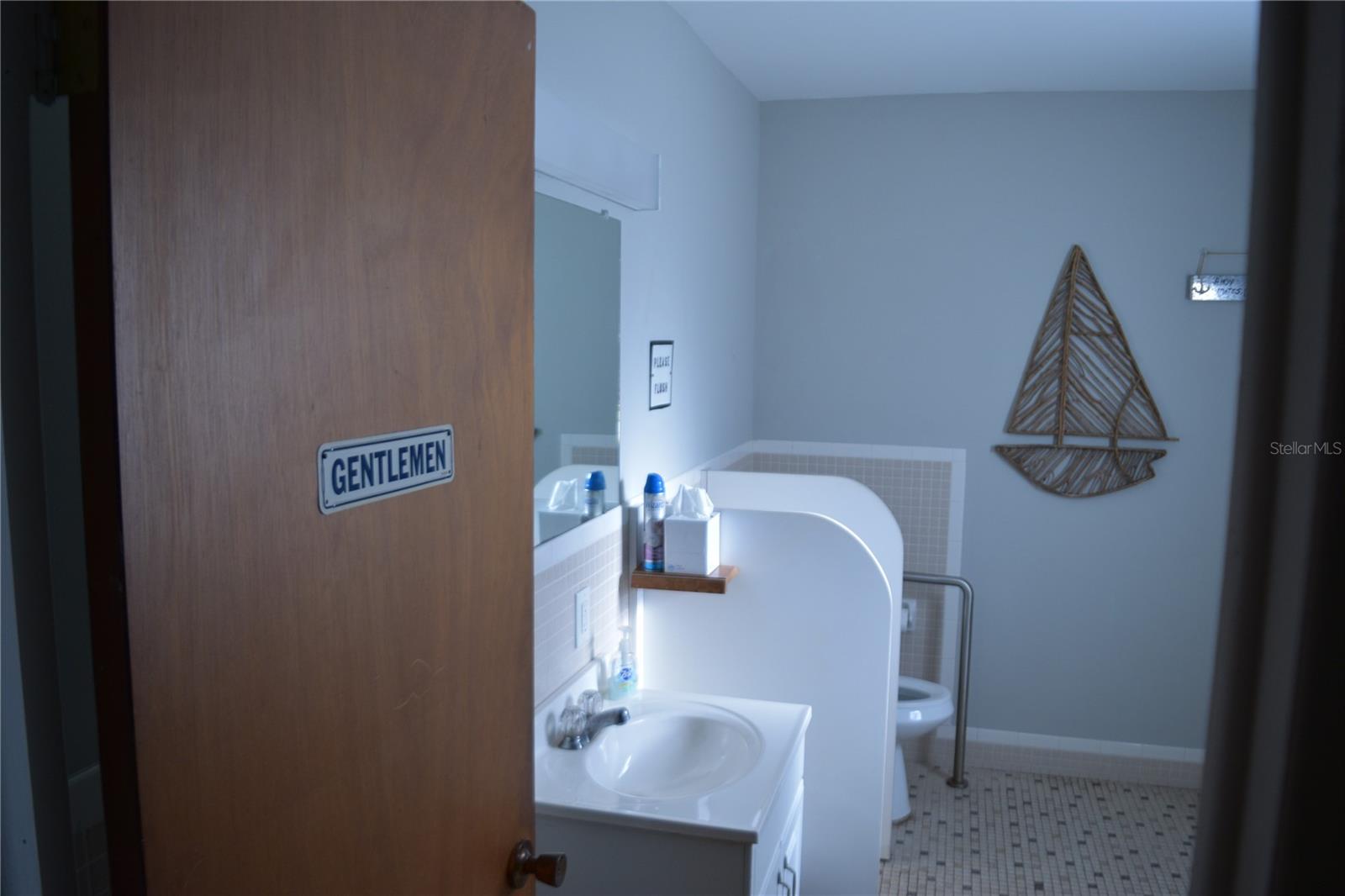 IMPERIAL EMBASSY CONDO - Residential