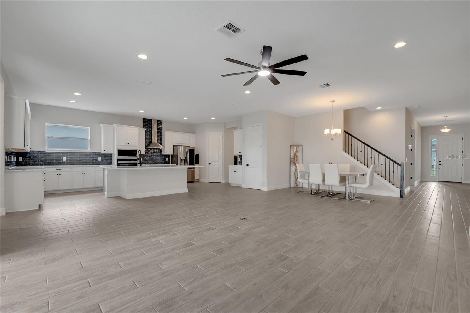 19062 BLUELEAF STREET