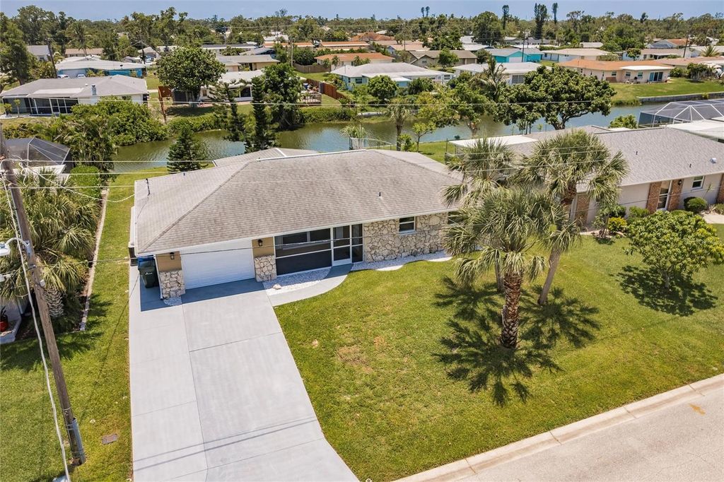 Photo of 444 Edgewood Road, Venice, FL 34293 (MLS # C7510868)