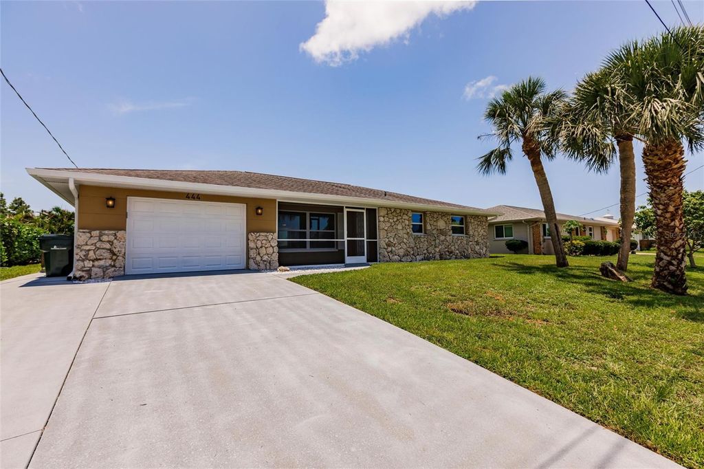 Photo of 444 Edgewood Road, Venice, FL 34293 (MLS # C7510868)
