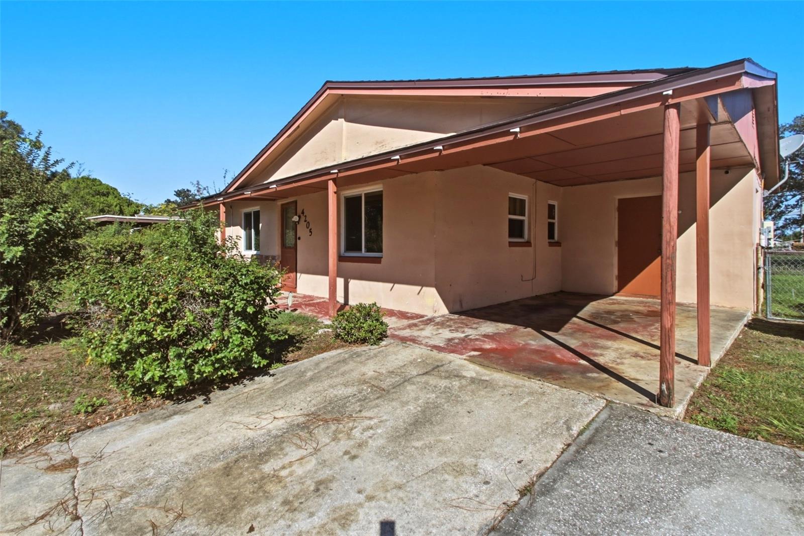 4205 SOLOMON DRIVE