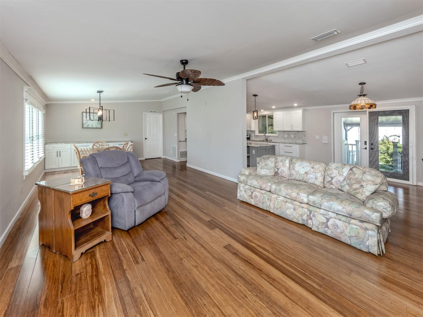 HARBOR ISLES III - Residential