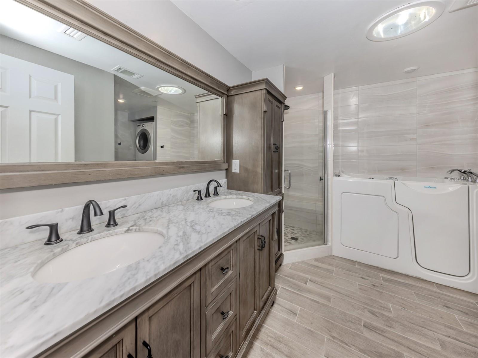 HARBOR ISLES III - Residential