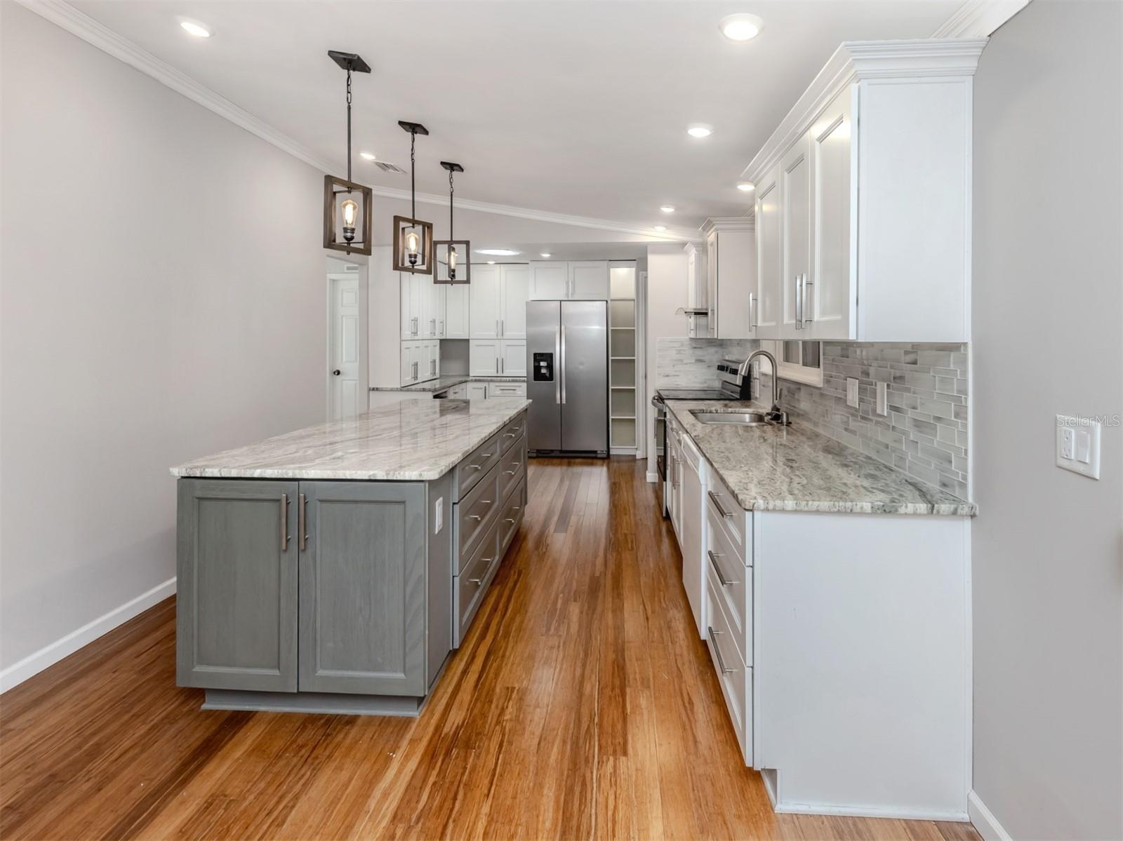 HARBOR ISLES III - Residential