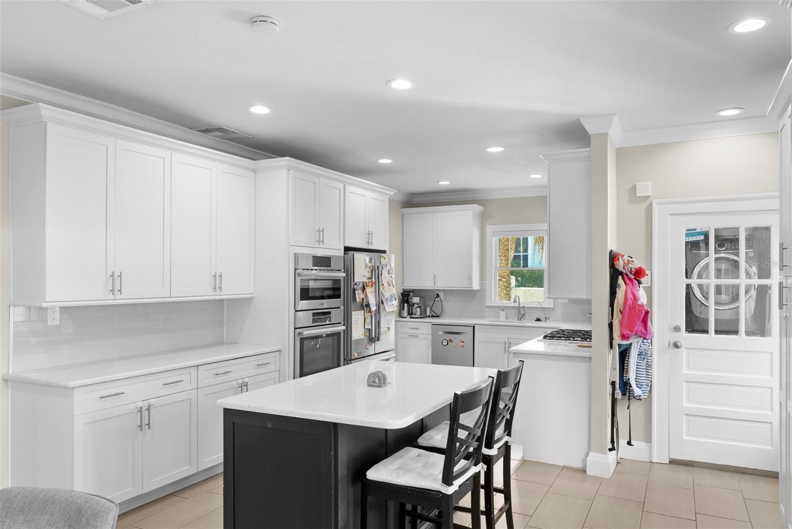 BAYSHORE COURT - Residential