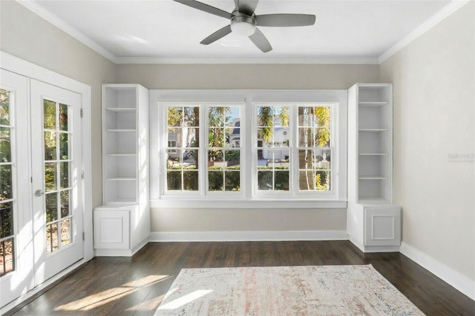 BAYSHORE COURT - Residential