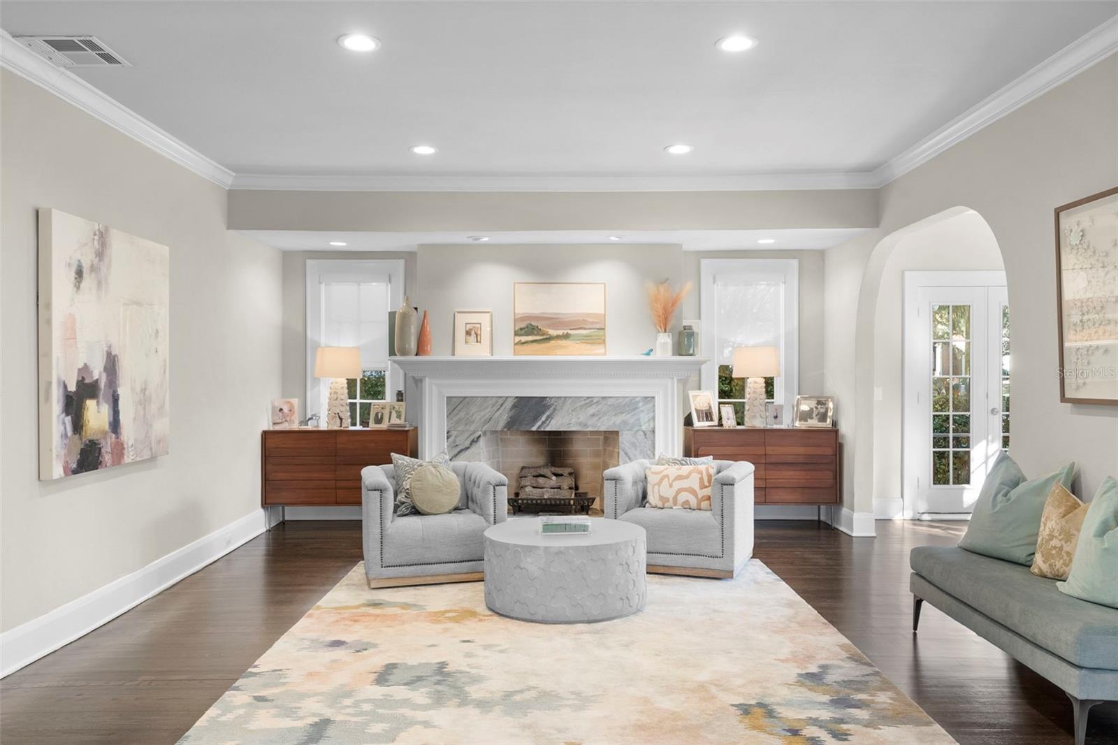 BAYSHORE COURT - Residential