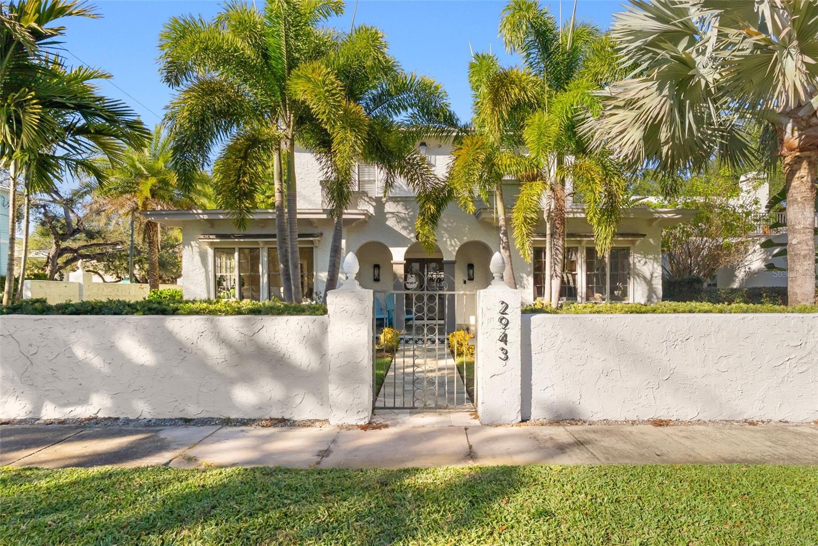 BAYSHORE COURT - Residential