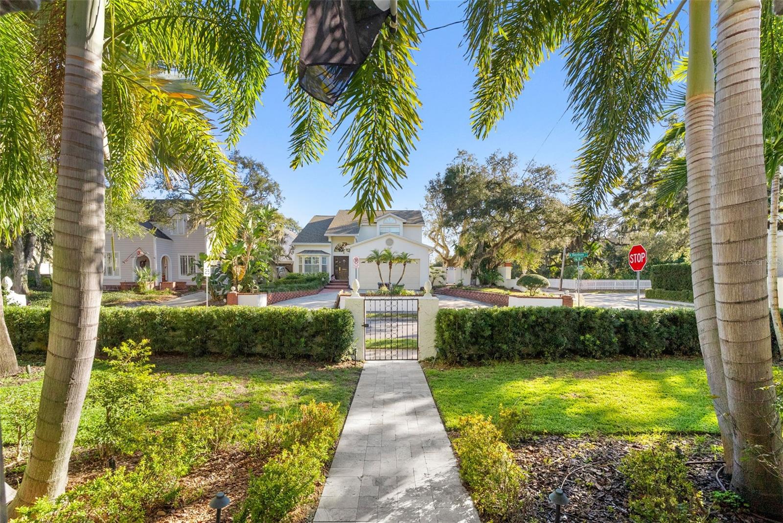 BAYSHORE COURT - Residential