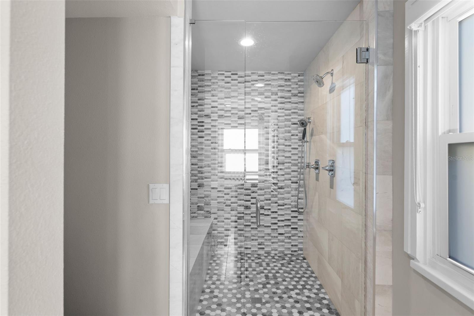 BAYSHORE COURT - Residential