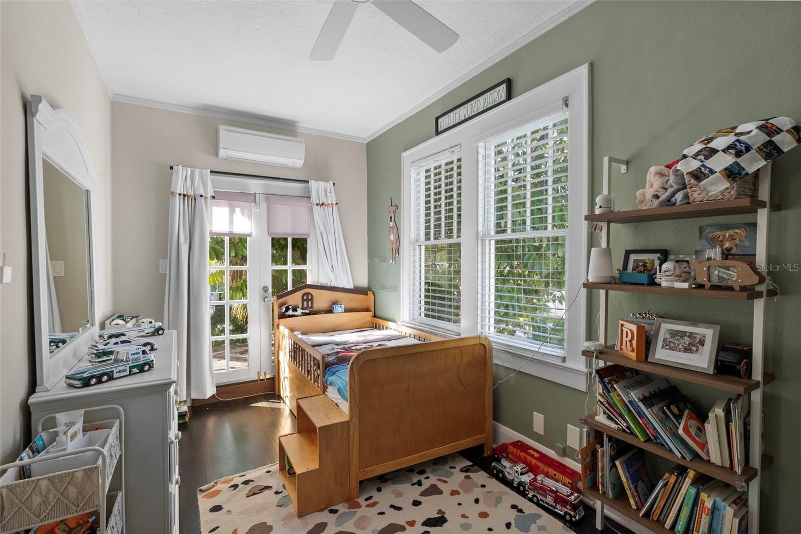 BAYSHORE COURT - Residential