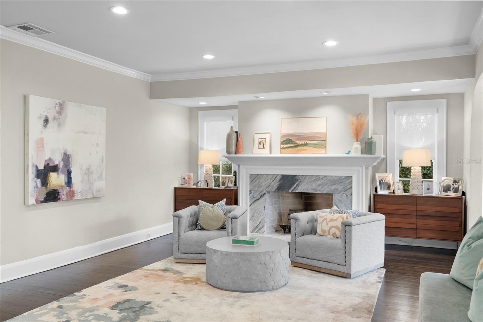 BAYSHORE COURT - Residential