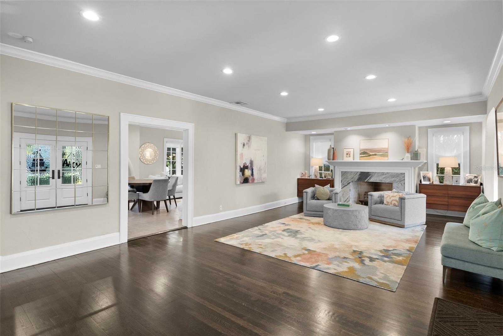 BAYSHORE COURT - Residential