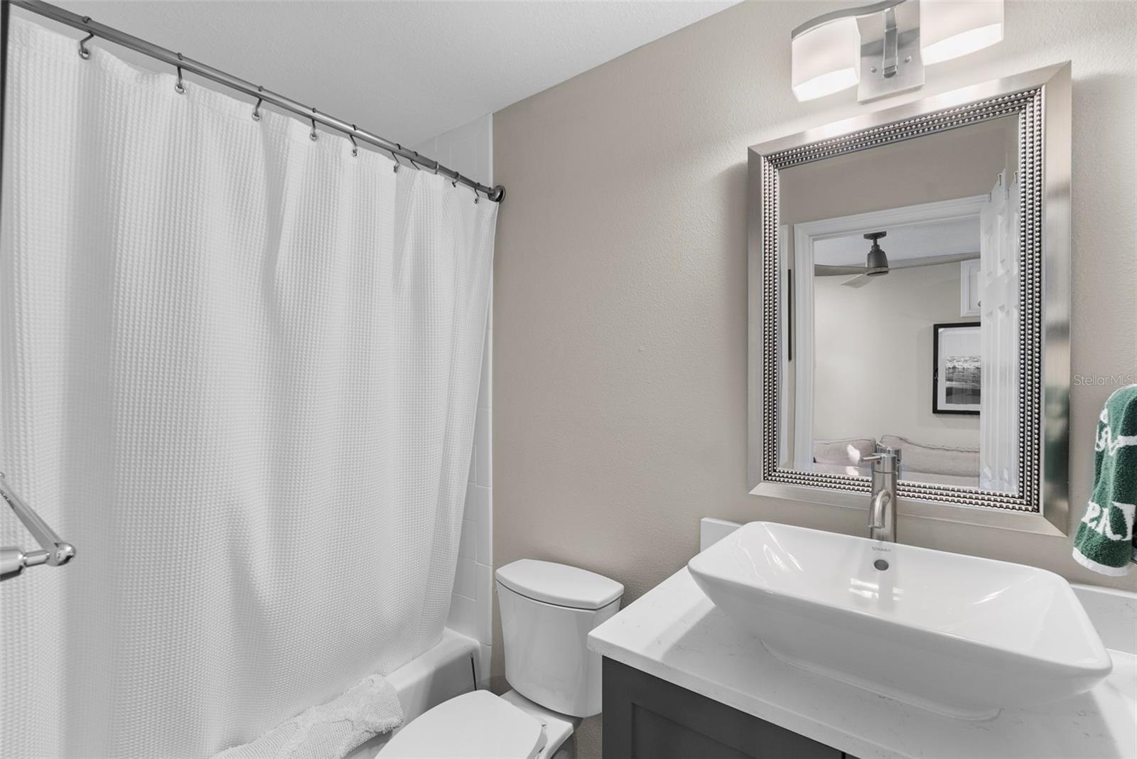 BAYSHORE COURT - Residential