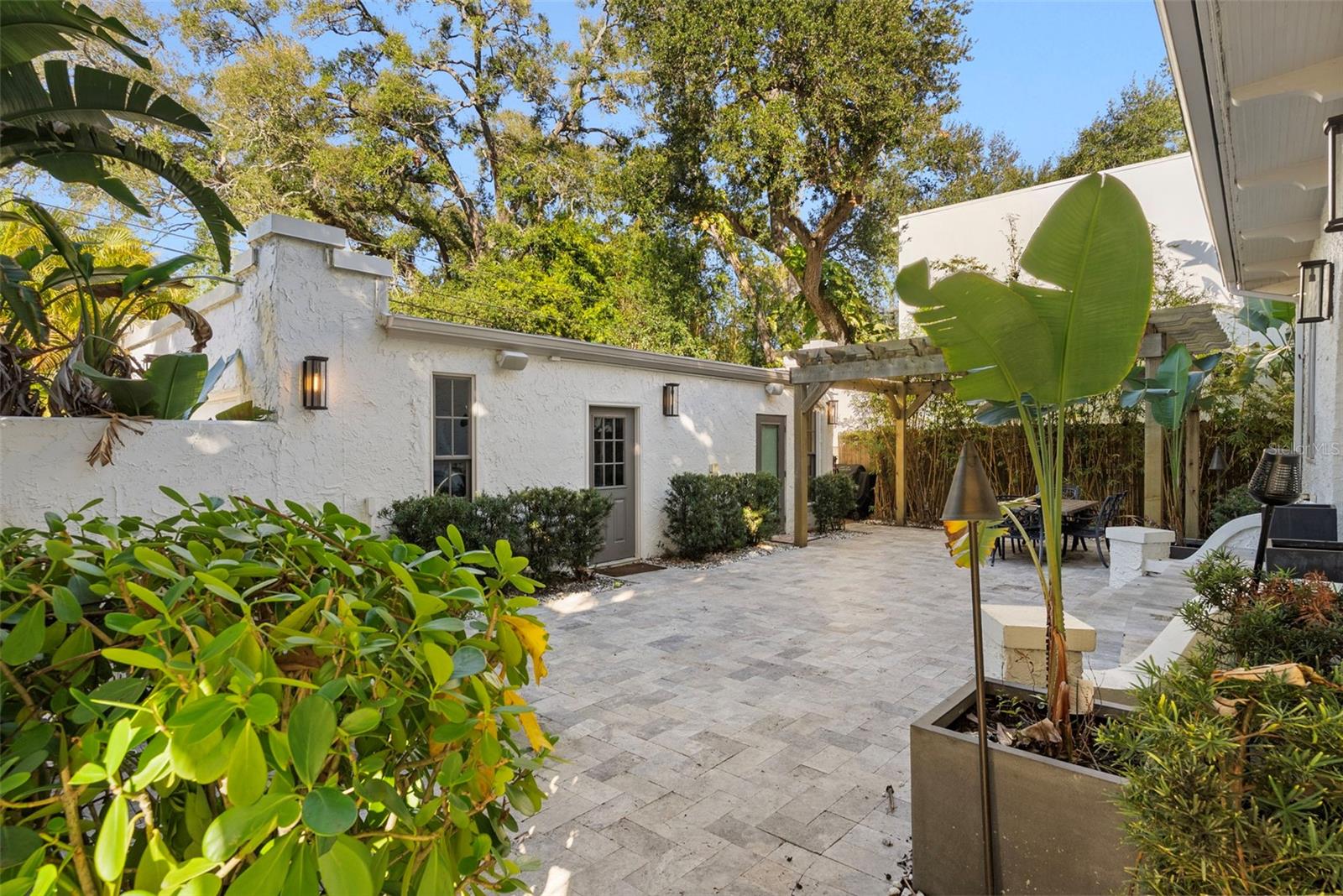 BAYSHORE COURT - Residential