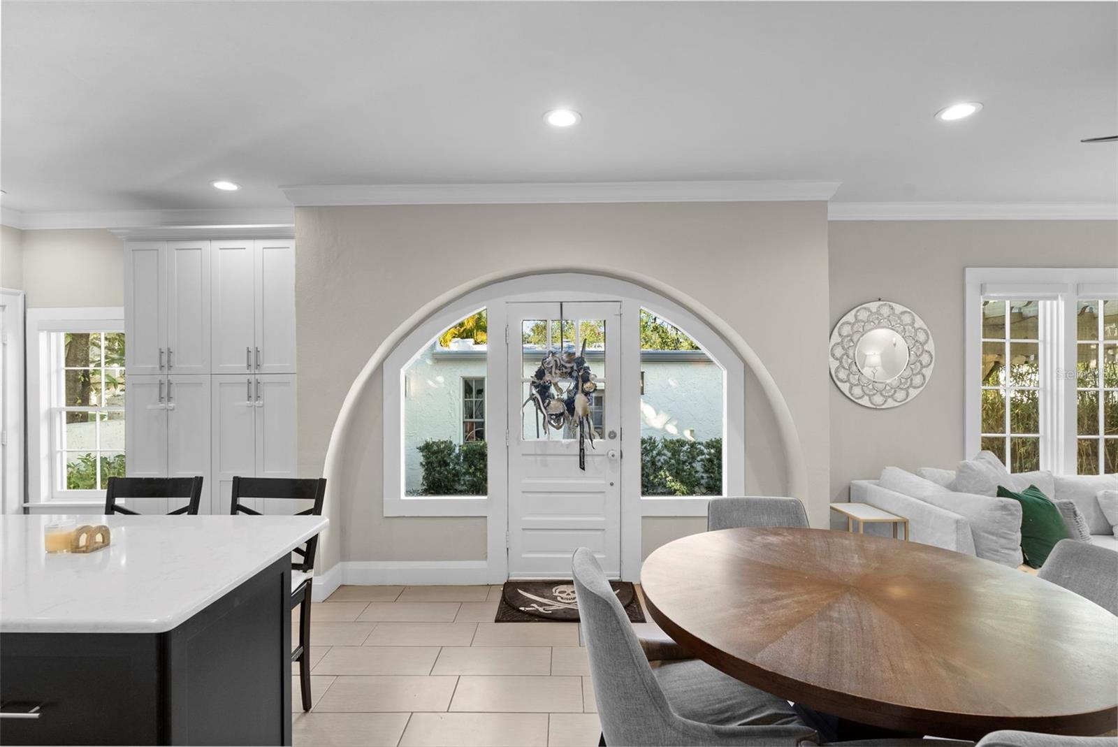 BAYSHORE COURT - Residential