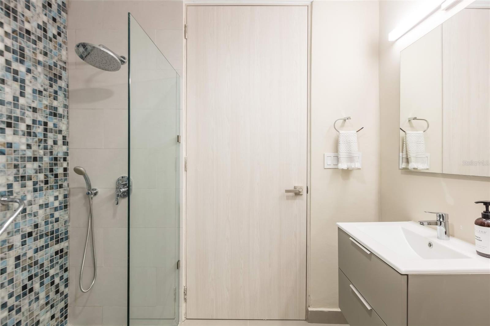 SOLEMARE CONDOMINIUM - Residential Lease