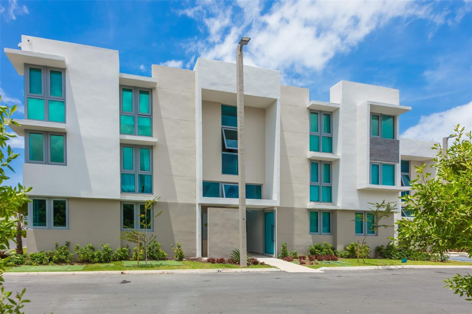 SOLEMARE CONDOMINIUM - Residential Lease