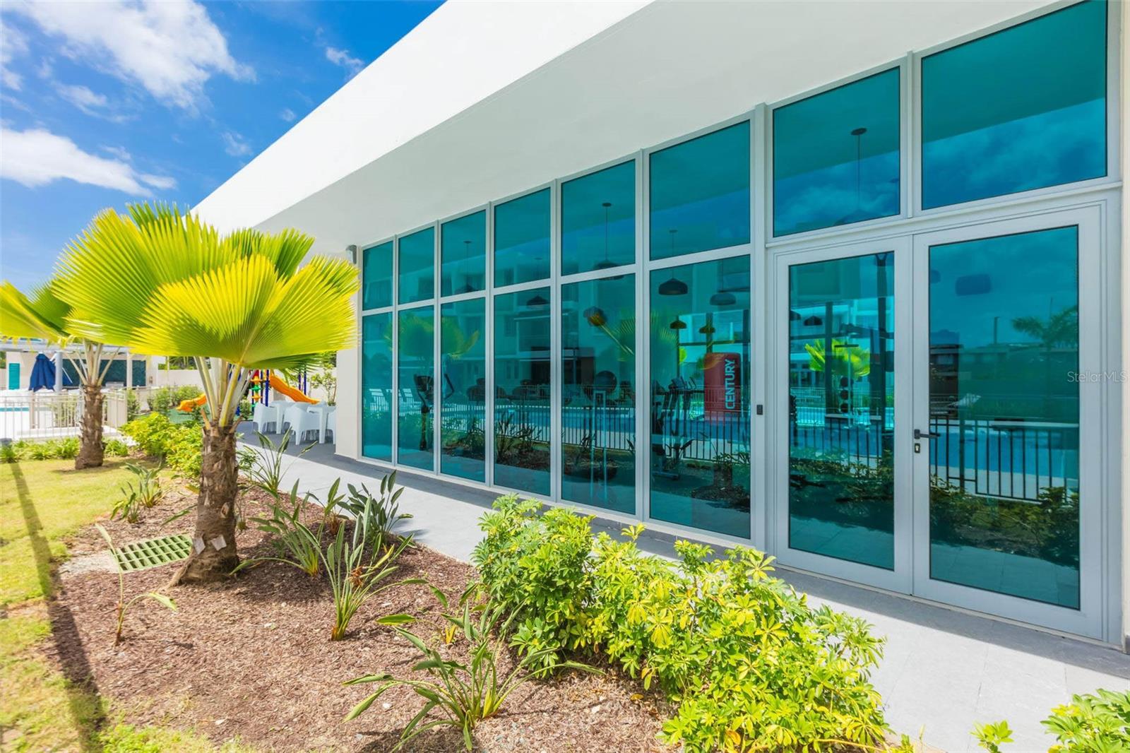 SOLEMARE CONDOMINIUM - Residential Lease