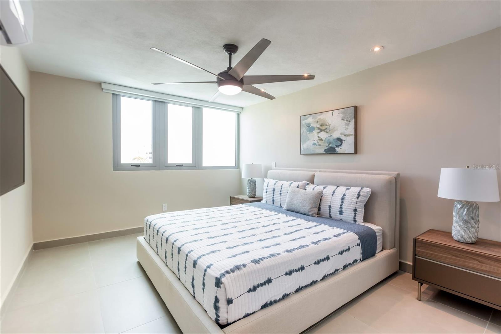 SOLEMARE CONDOMINIUM - Residential Lease