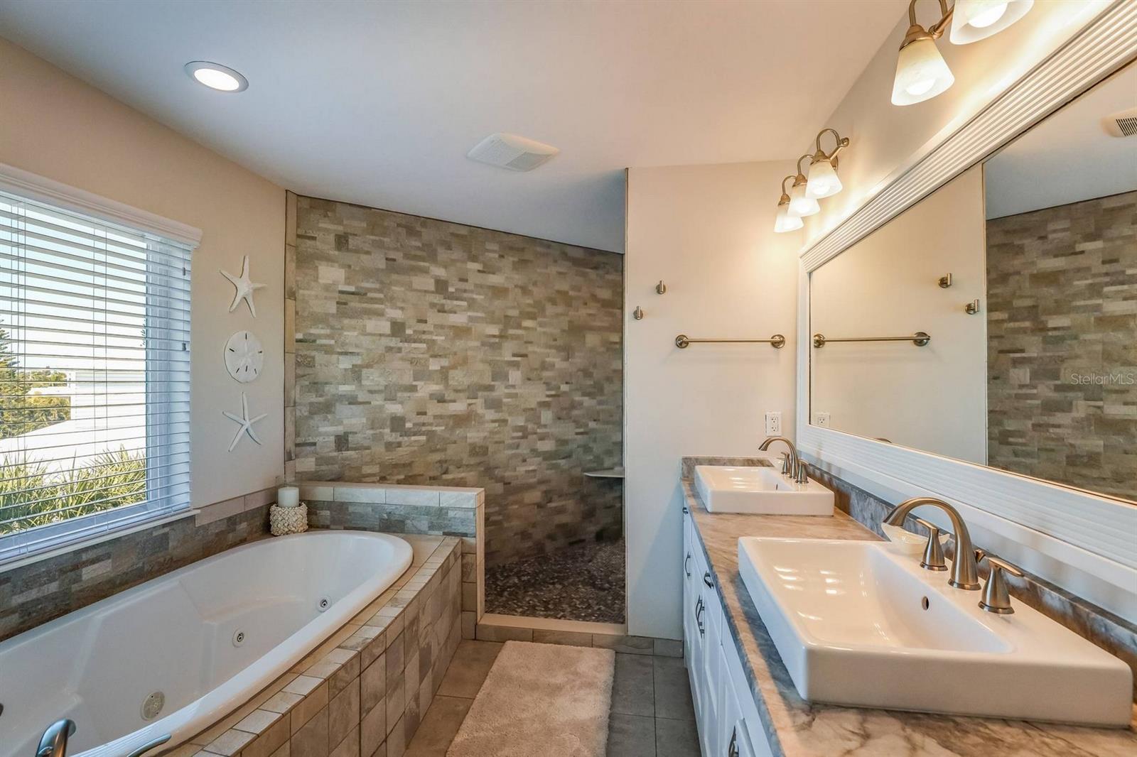 WELLS BAY HARBOR SEC A REP - Residential