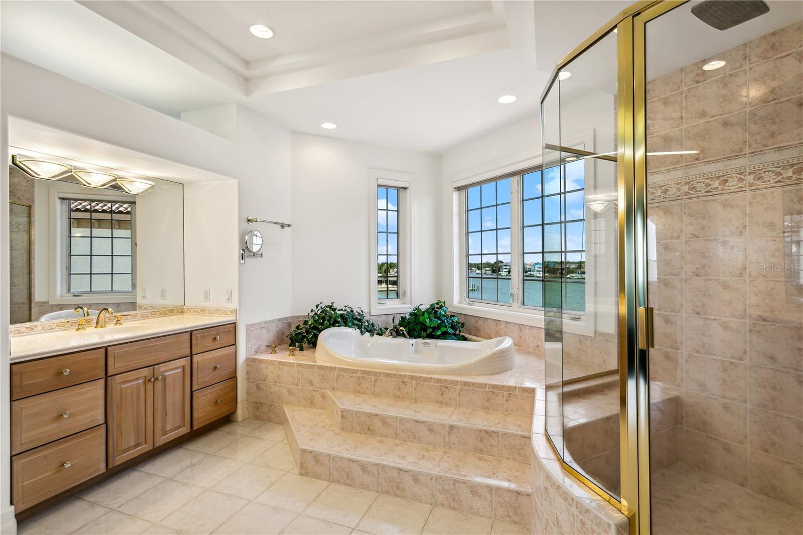 KIPPS COLONY ESTATES AT PASADENA YACHT/COUNTRY CL - Residential