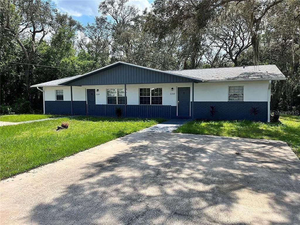 Photo of 2203 Colmar Avenue, Sebring, FL 33870 (MLS # L4956696)