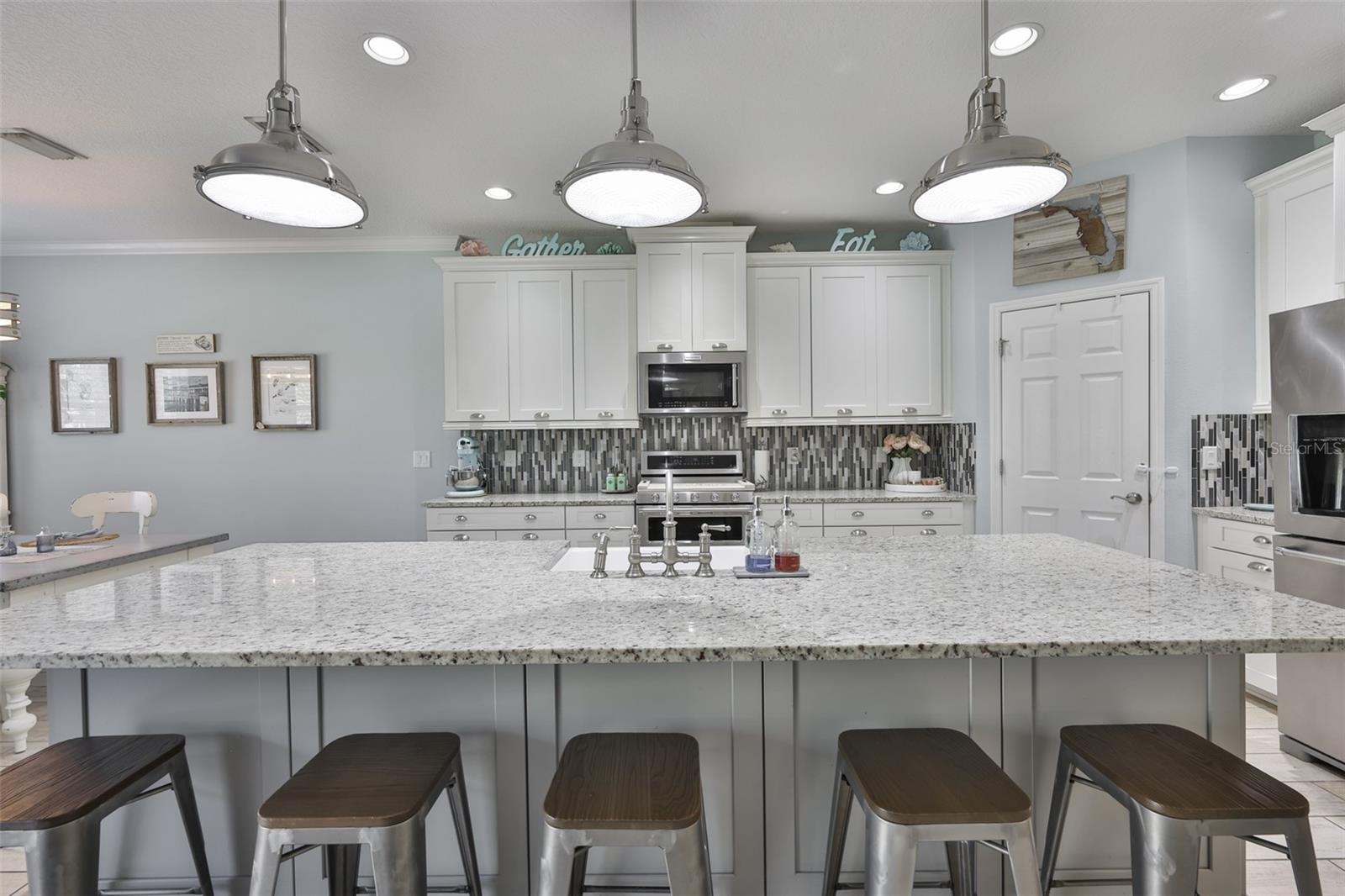 MIRABAY PRCL 22 - Residential