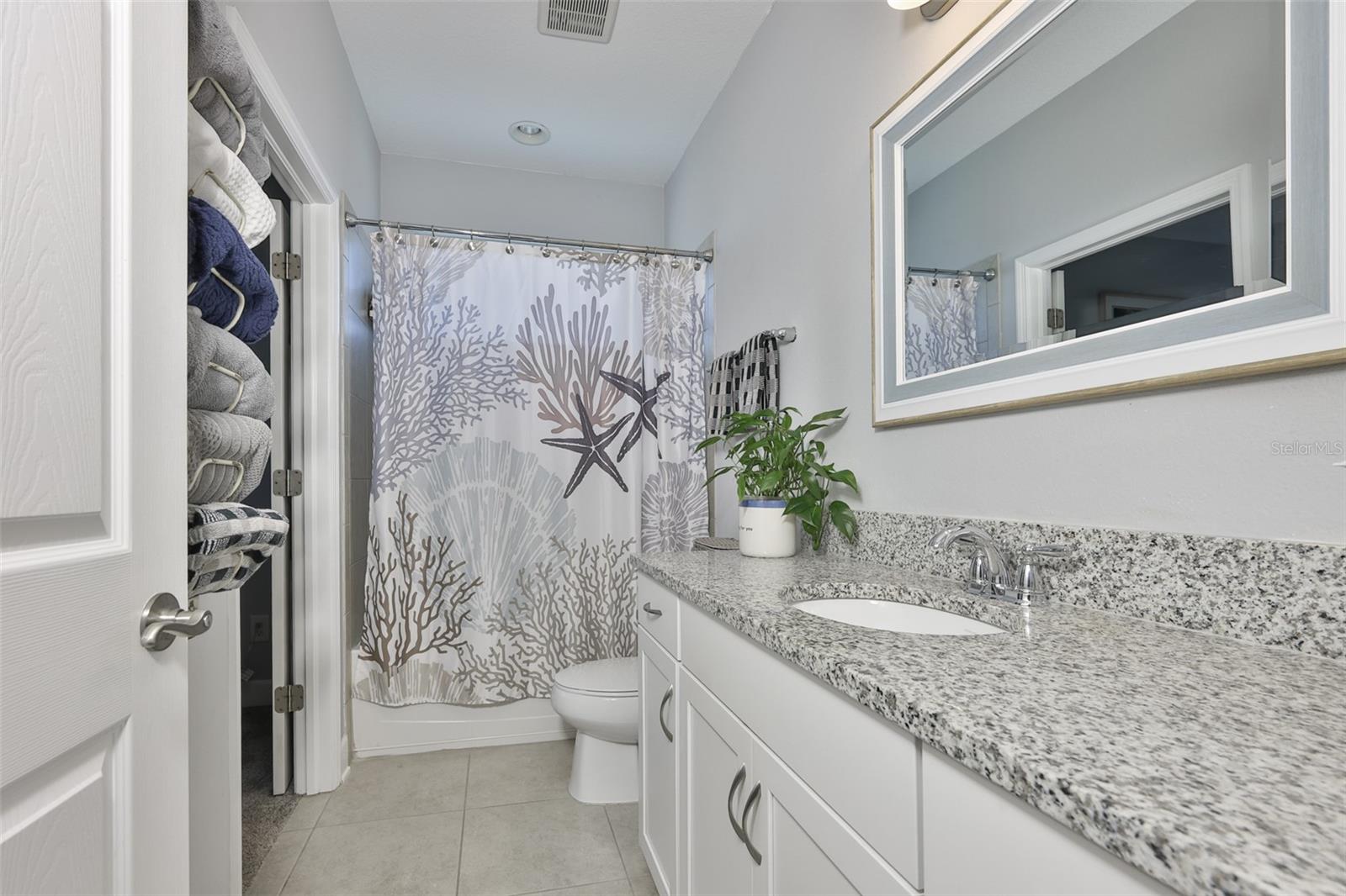 MIRABAY PRCL 22 - Residential