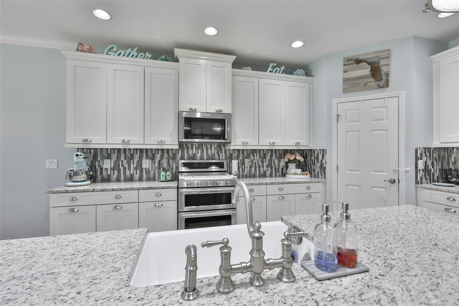 MIRABAY PRCL 22 - Residential